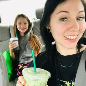 Meet your Posher, Caitlyn